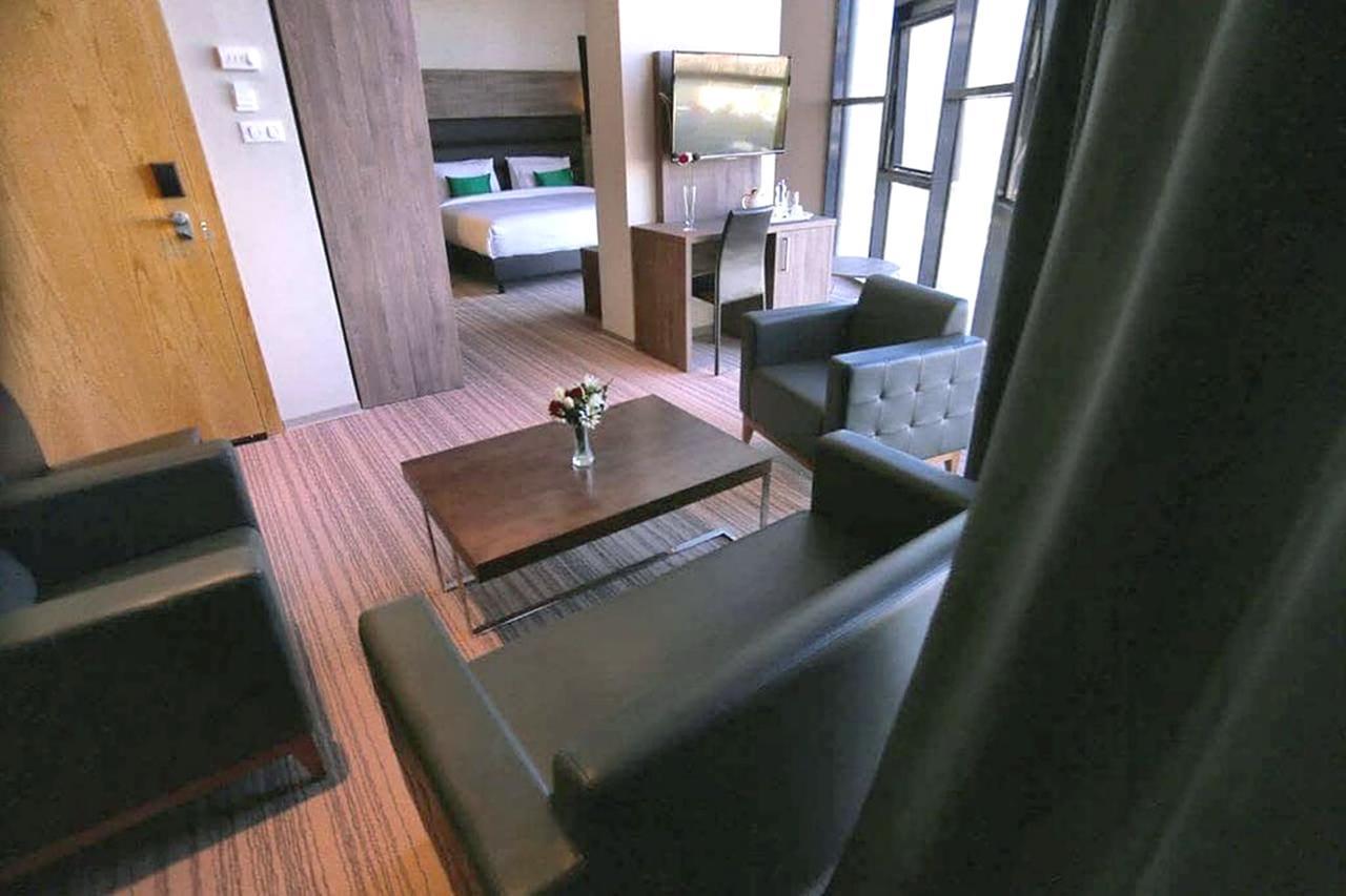 Le Zenith Hotel Oran Exterior foto